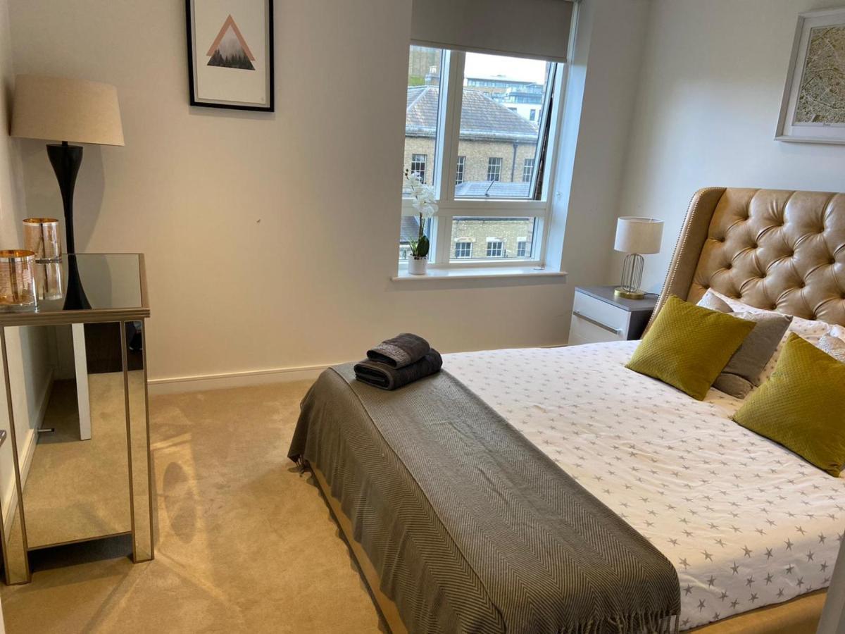 Blissful One Bed Near The River Saint Saint Kew Exterior foto